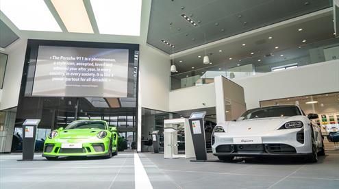 Porsche Centre Nottingham 1